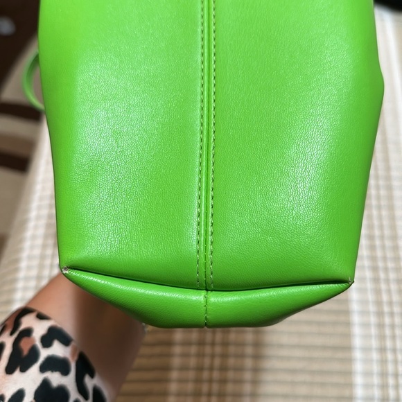 The Moire bag. Tia Ruched clutch 100% artificial leather. - Picture 9 of 9